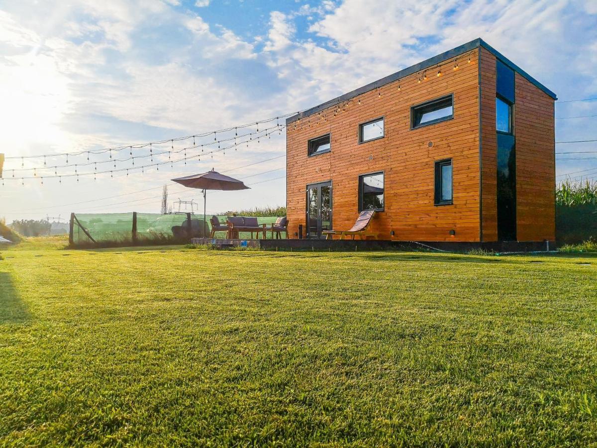 Tiny House - Baia De Fier Hotel Exterior foto
