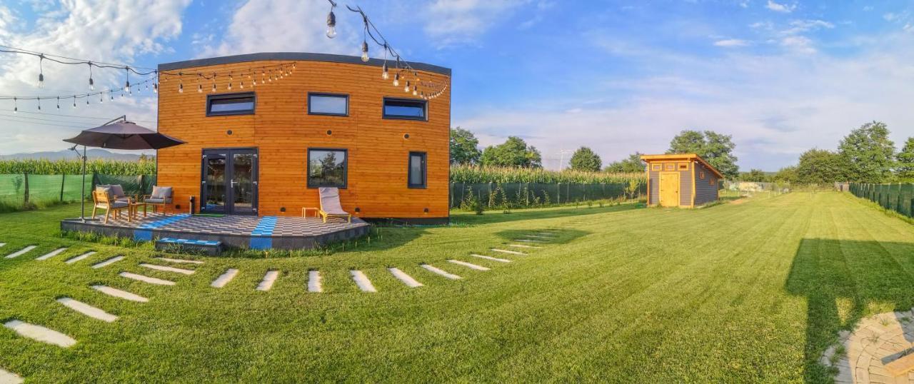 Tiny House - Baia De Fier Hotel Exterior foto