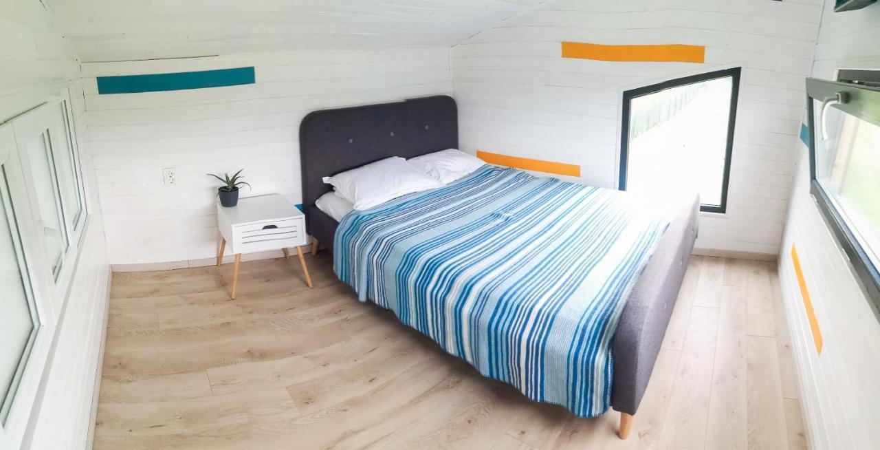 Tiny House - Baia De Fier Hotel Exterior foto