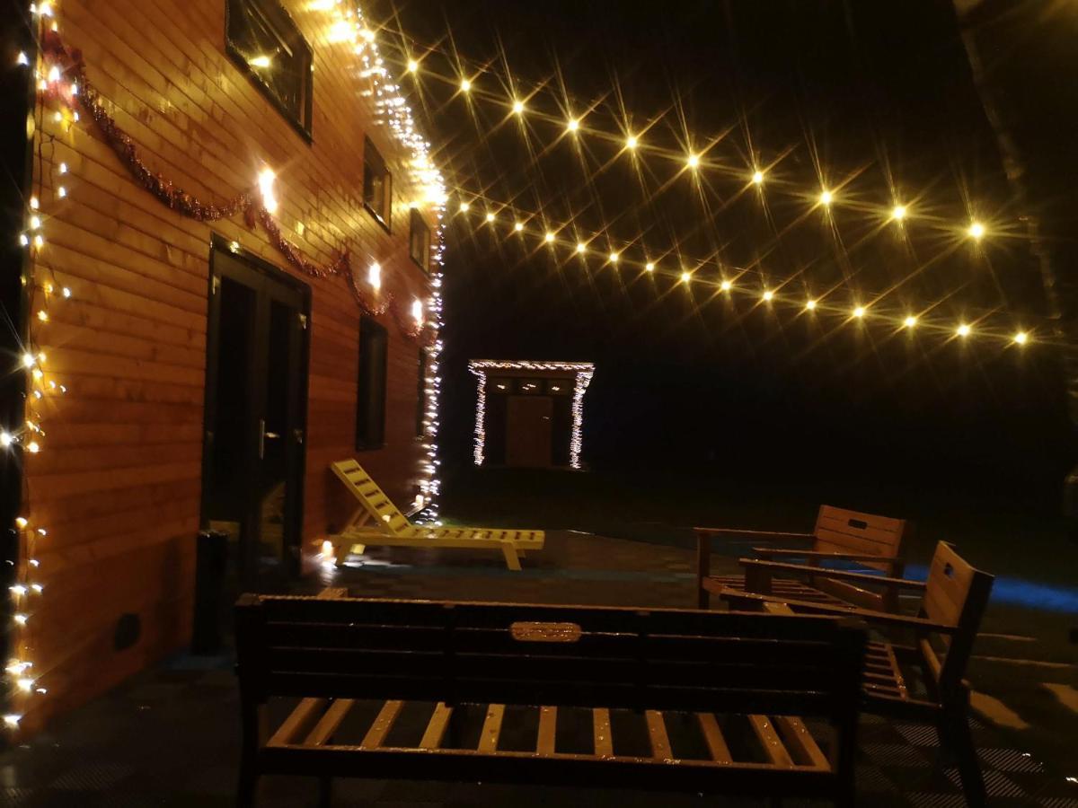 Tiny House - Baia De Fier Hotel Exterior foto