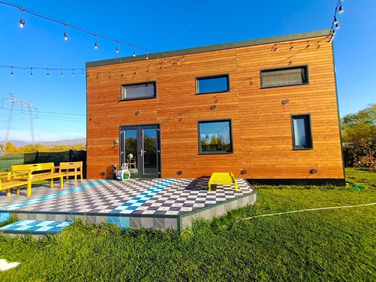 Tiny House - Baia De Fier Hotel Exterior foto